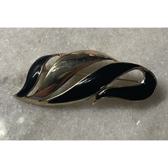 Vintage Brooch Signed M Jent Abstract Design Black Enamel Gold Tone Bold MCM - Picture 1 of 6